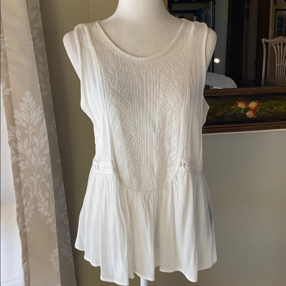 Knox Rose Embroidered off White Top